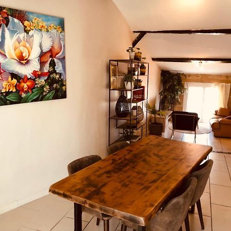 Appartement Au Dernier Etage Avec Terrasse Et Belle Vue Sur Nature Environnante Roujan Exterior foto