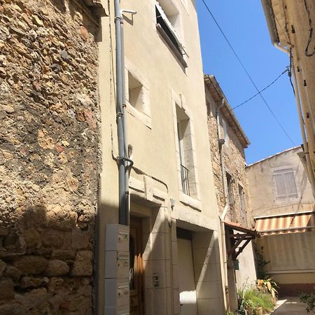 Appartement Au Dernier Etage Avec Terrasse Et Belle Vue Sur Nature Environnante Roujan Exterior foto